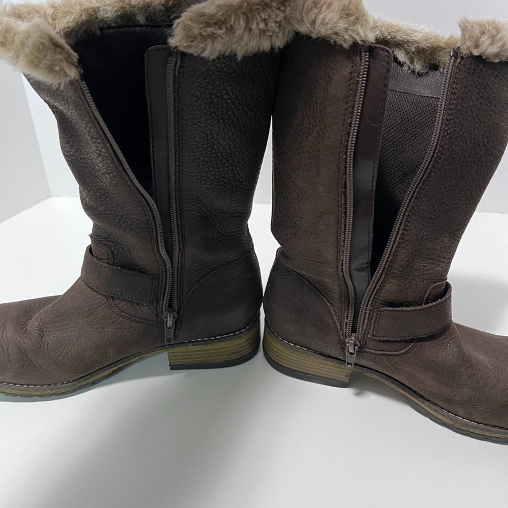Clarks US 2M EU 33.5 Brown Leather Boots Zipper Faux Fur Buckle - Picture 7 of 10